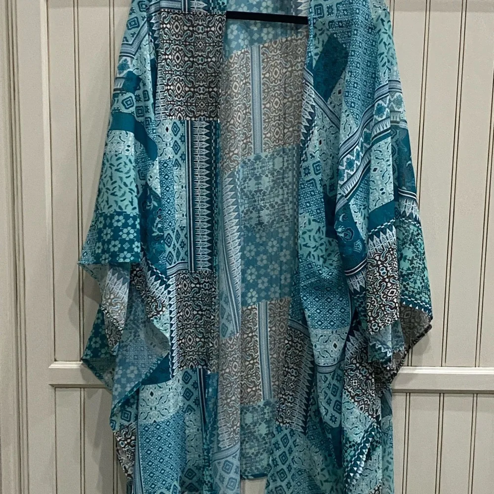 Blue Patterned Kimono - Picture 1 of 3